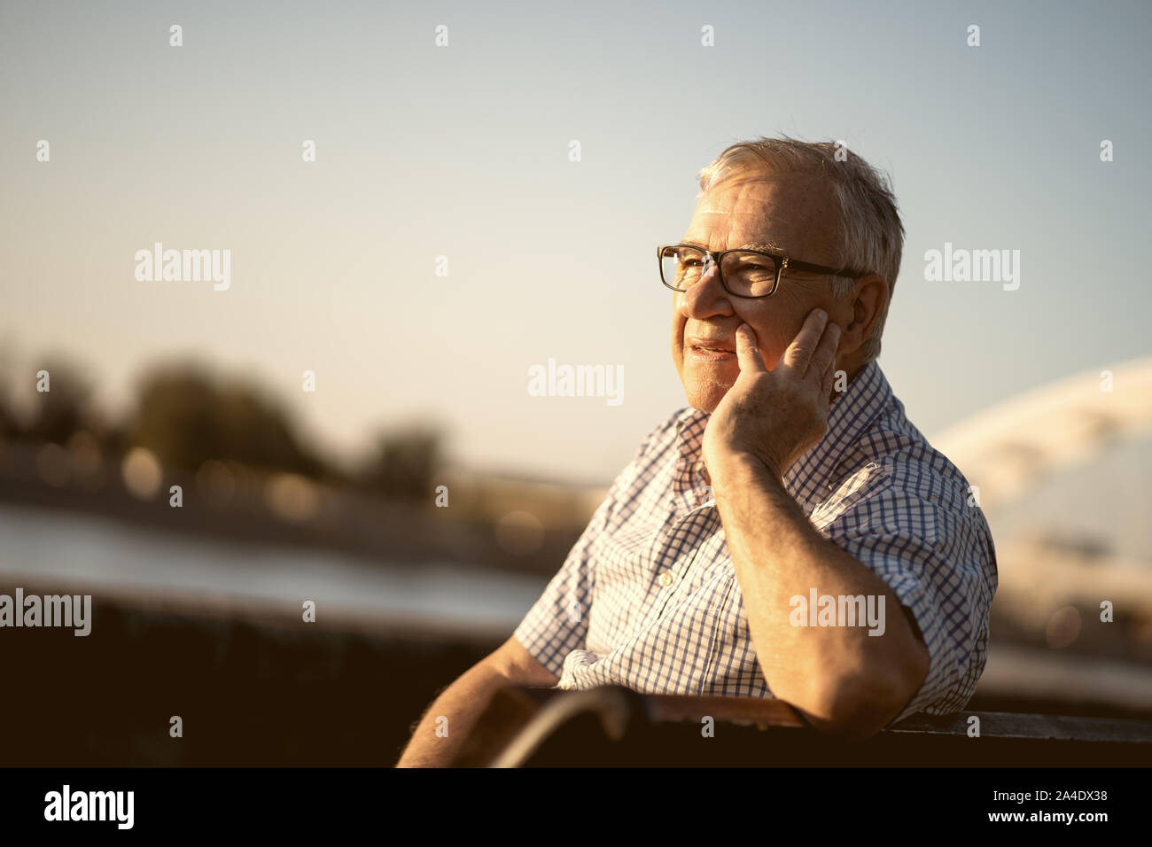 Outdoor portrait of worried and lonely senior man Stock Photo - Alamy