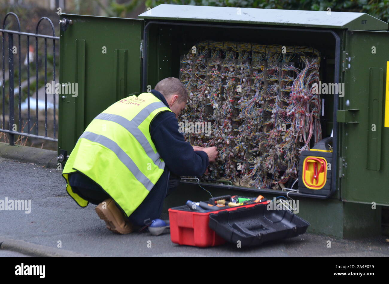 Telephone engineer working Stock Photo Alamy