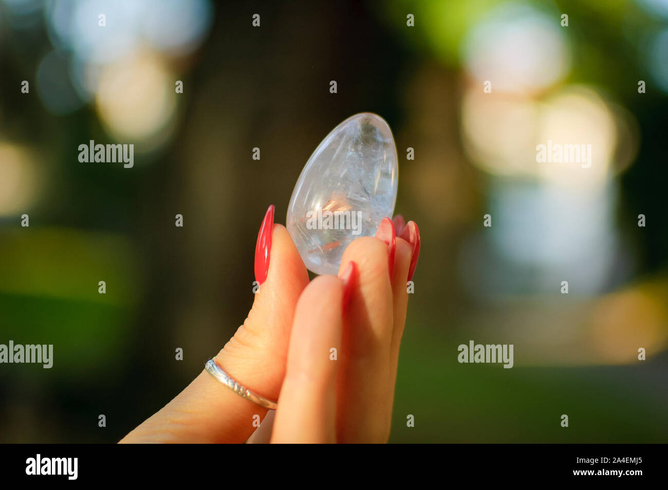 Amethyst crystal tree hi-res stock photography and images - Alamy
