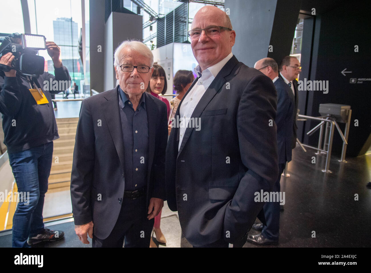 Reinhard RAUBALL (l., M Honorary President DFL) and Siegfried DIETRICH (Manager, Investor, FFC Frankfurt), half figure, half figure, recording the founding of the women in the HALL OF FAME of German football on 12.10.2019 in Dortmund / Germany. | Usage worldwide Stock Photo