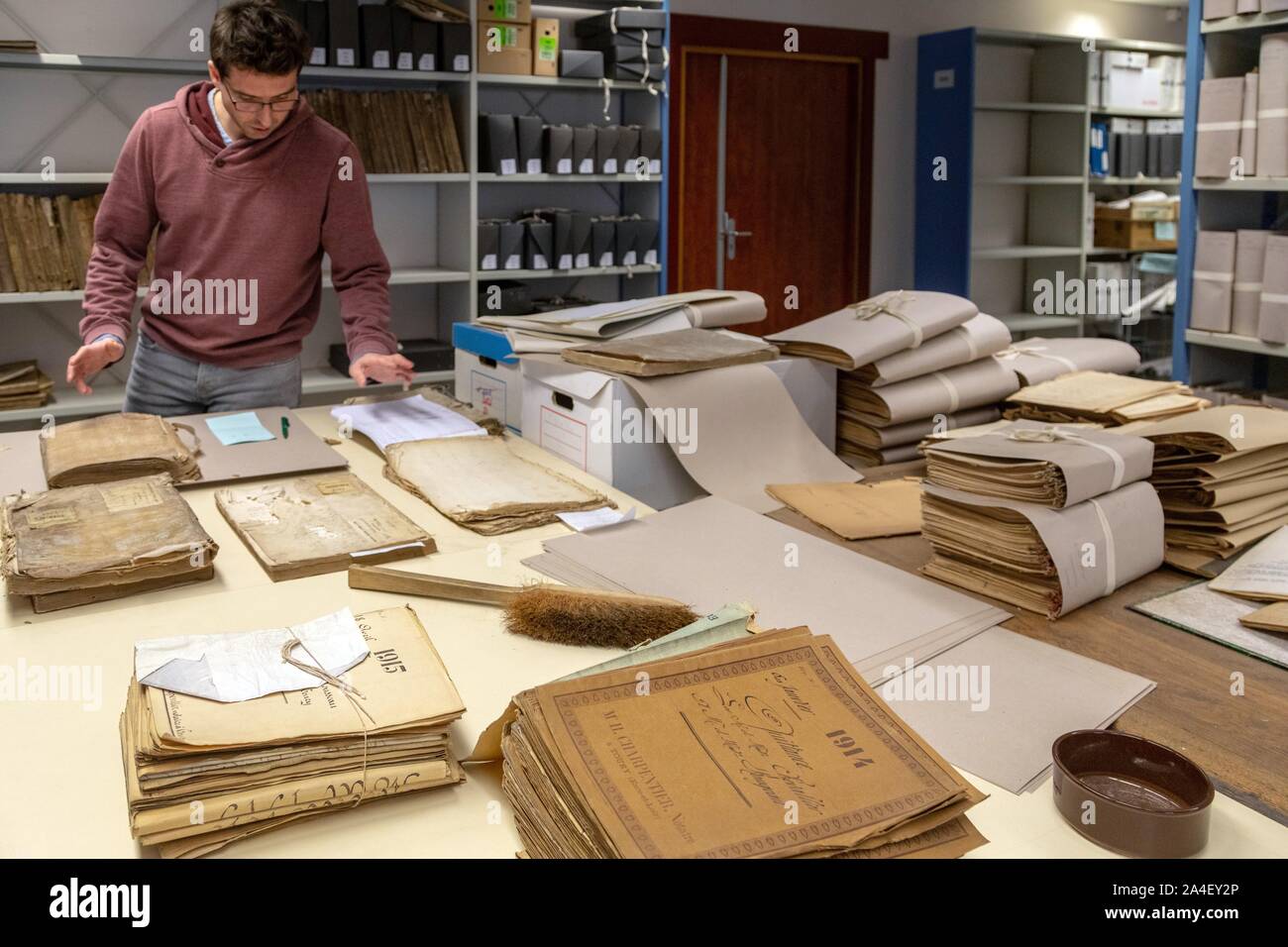 OLD DOCUMENTS SORTING ROOM, DEPARTMENTAL ARCHIVES OF THE EURE-ET-LOIR, CHARTRES (28), FRANCE Stock Photo