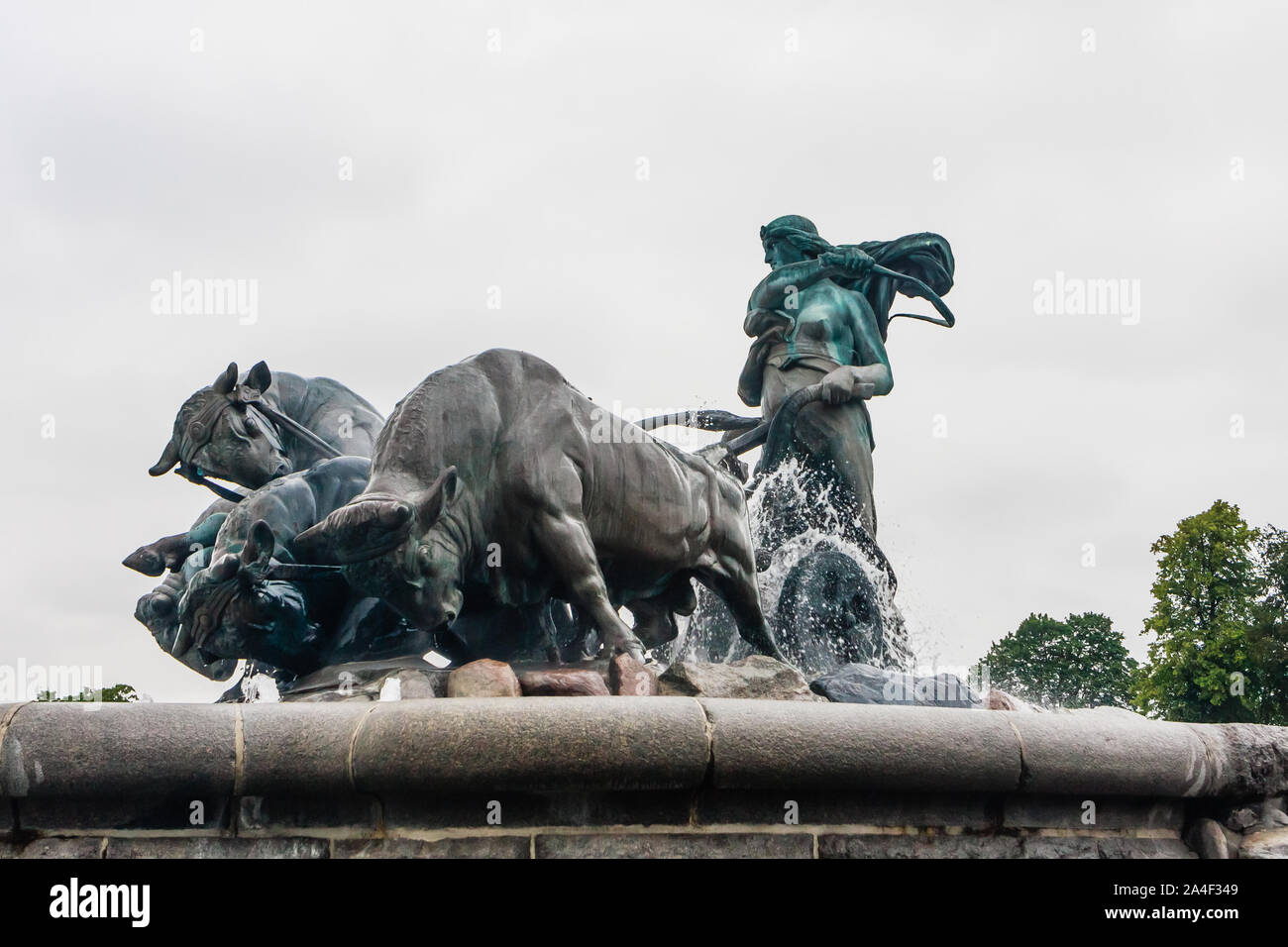 Norse goddess Gefjon statue by Anders Bundgaard on the Gefion Fountain