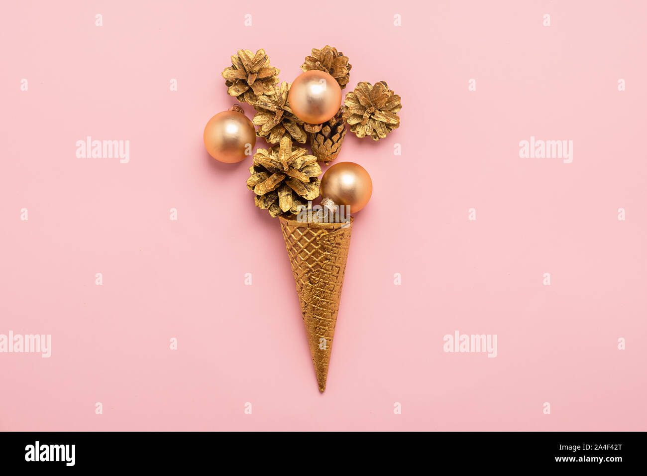 Ice cream cones gold hi-res stock photography and images - Alamy