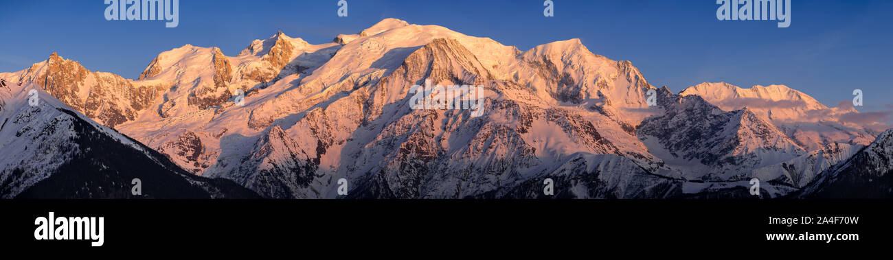Mont Blanc mountain range at sunset. Aiguille du Midi needle, Mont Blanc du Tacul, Bossons Glacier, Mont Blanc. Chamonix, Haute-Savoie, Alps, France Stock Photo