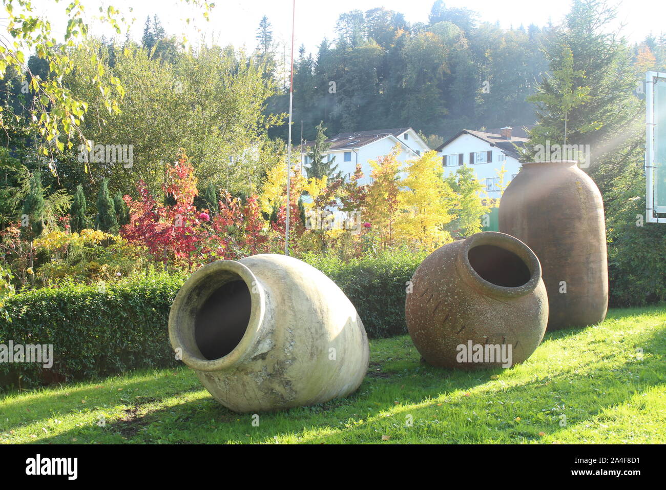 Big garden pots hi-res stock photography and images - Alamy