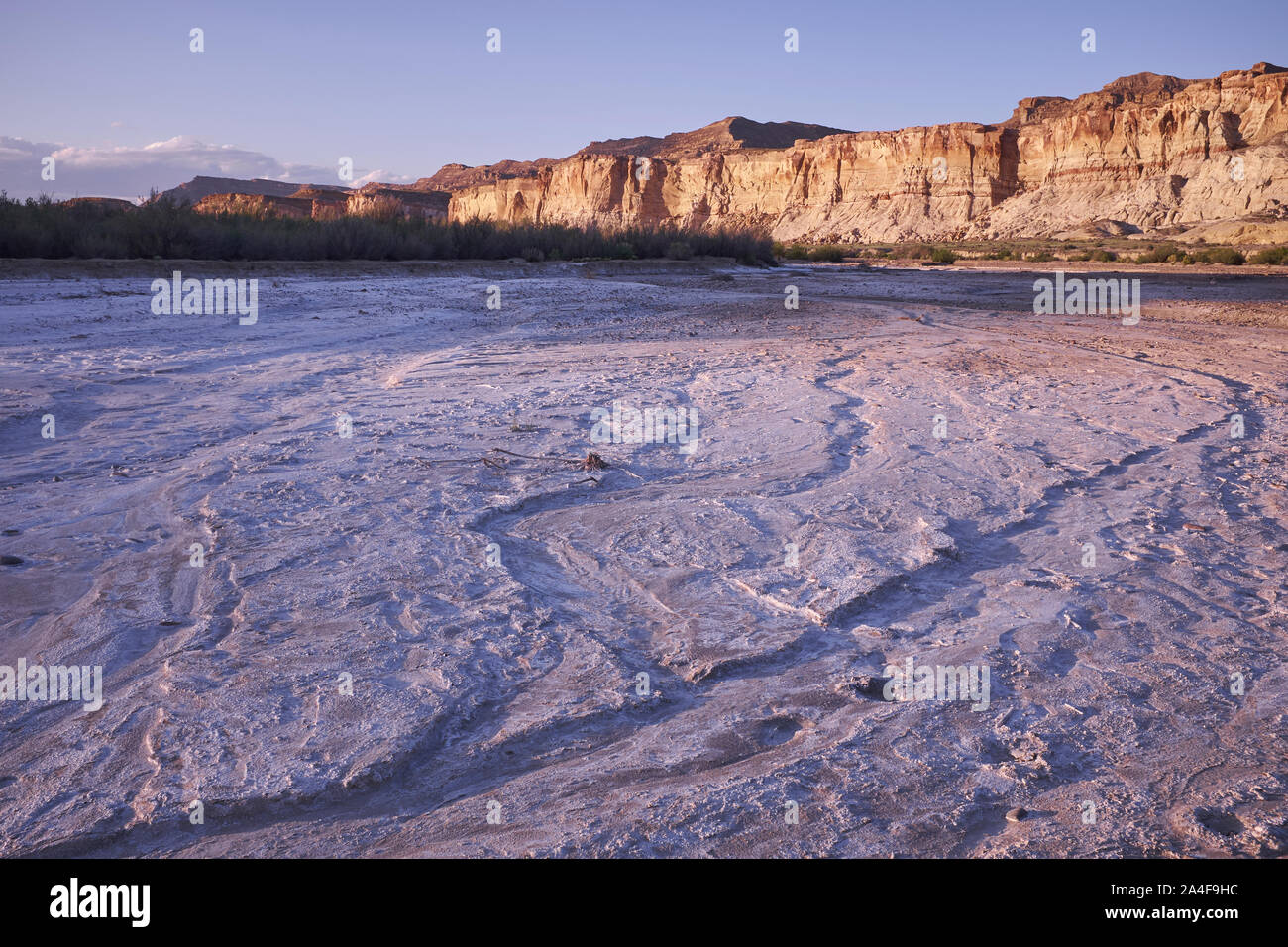 Utah landscape - Wadi Dry Wash near Wahweap Hoodoos, Towers of Silence, Utah, USA Stock Photo