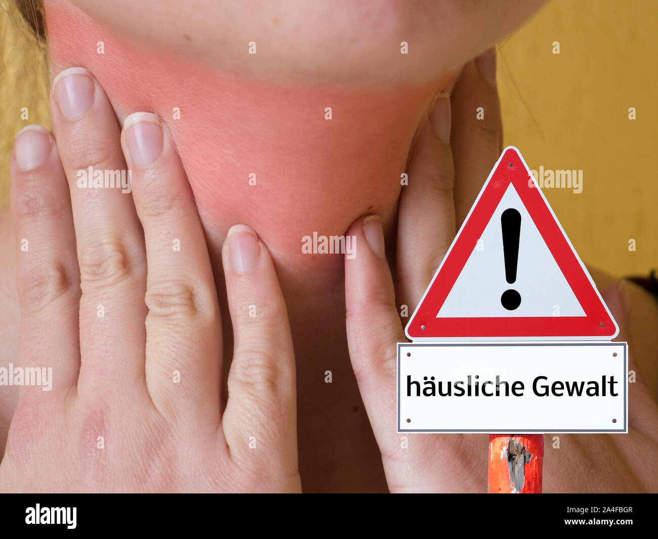 Warning sign domestic violence in german Stock Photo