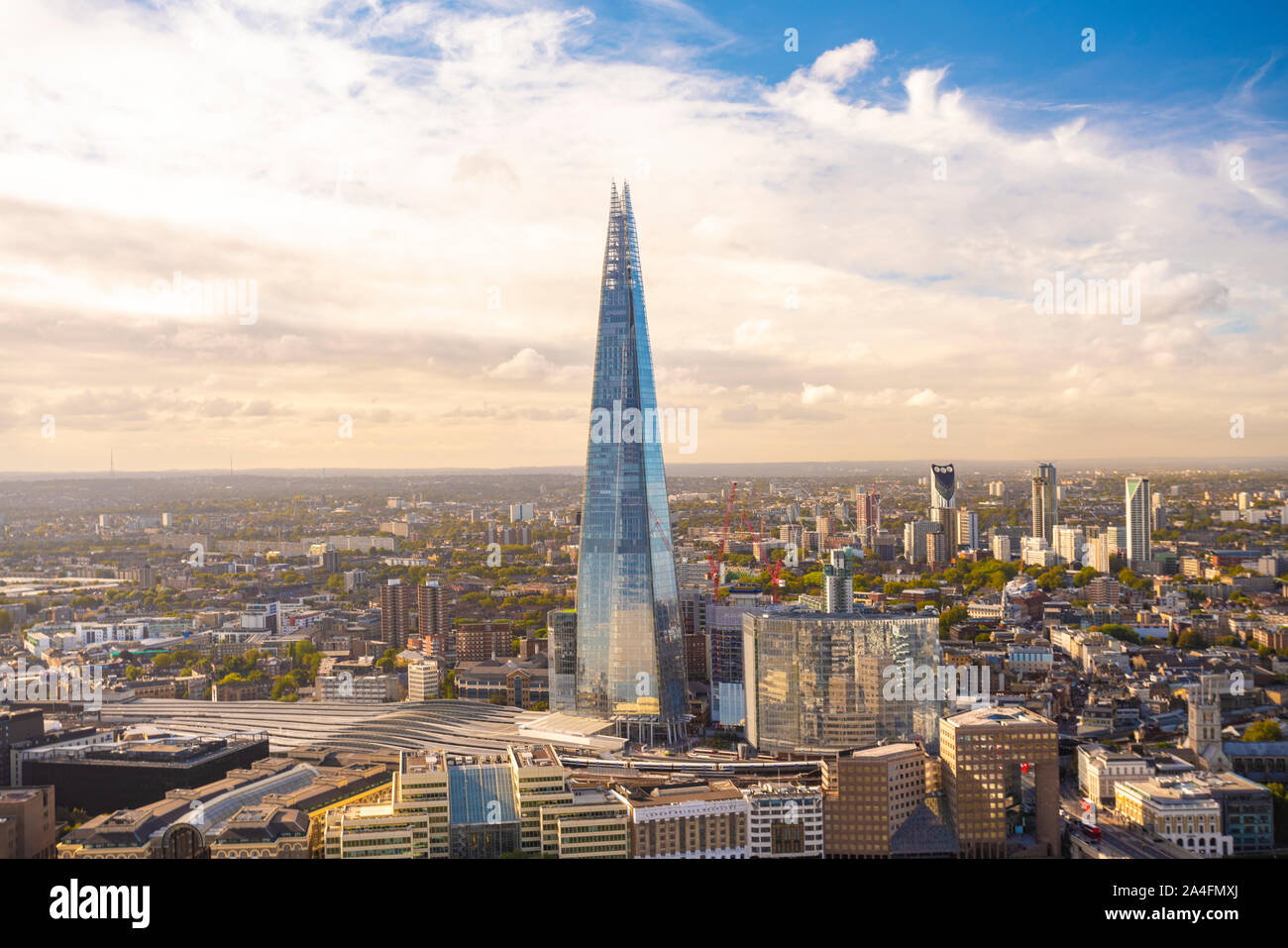 Shard reflection on glass building hi-res stock photography and images ...