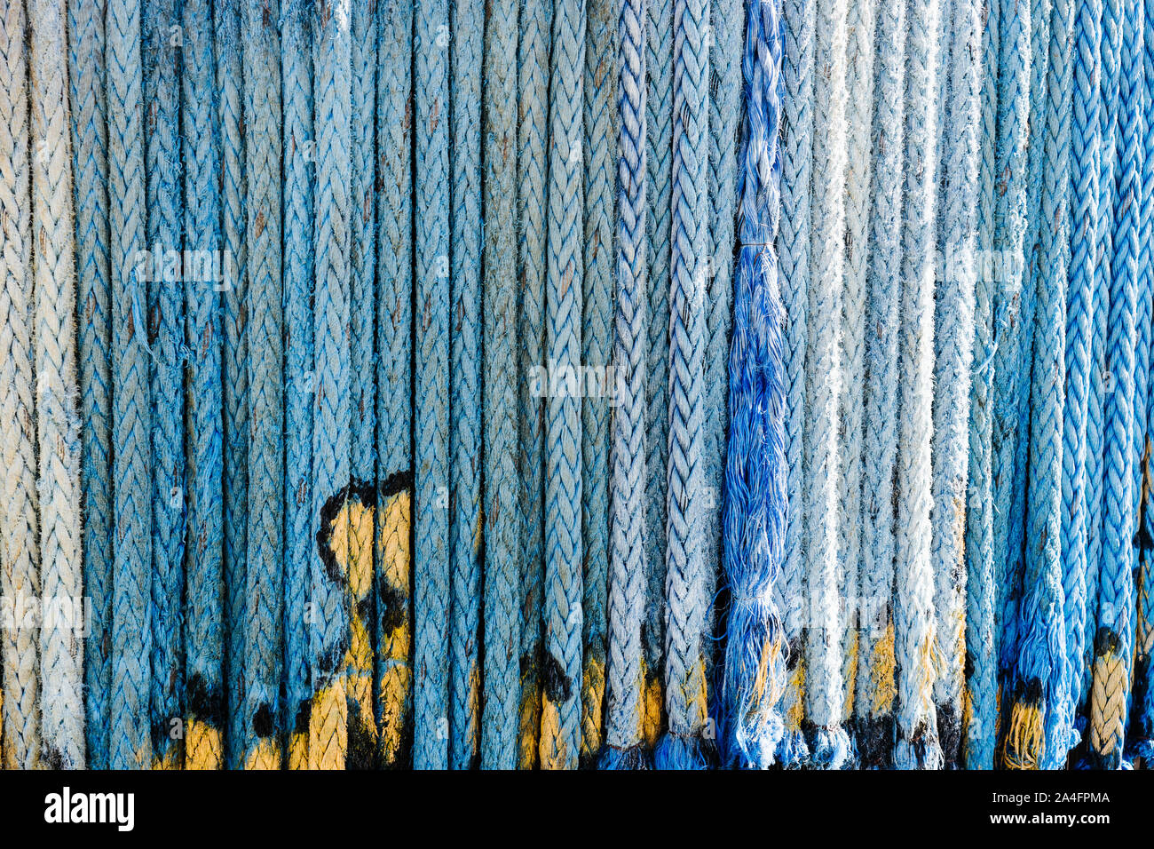 Ship anchor rope hi-res stock photography and images - Alamy