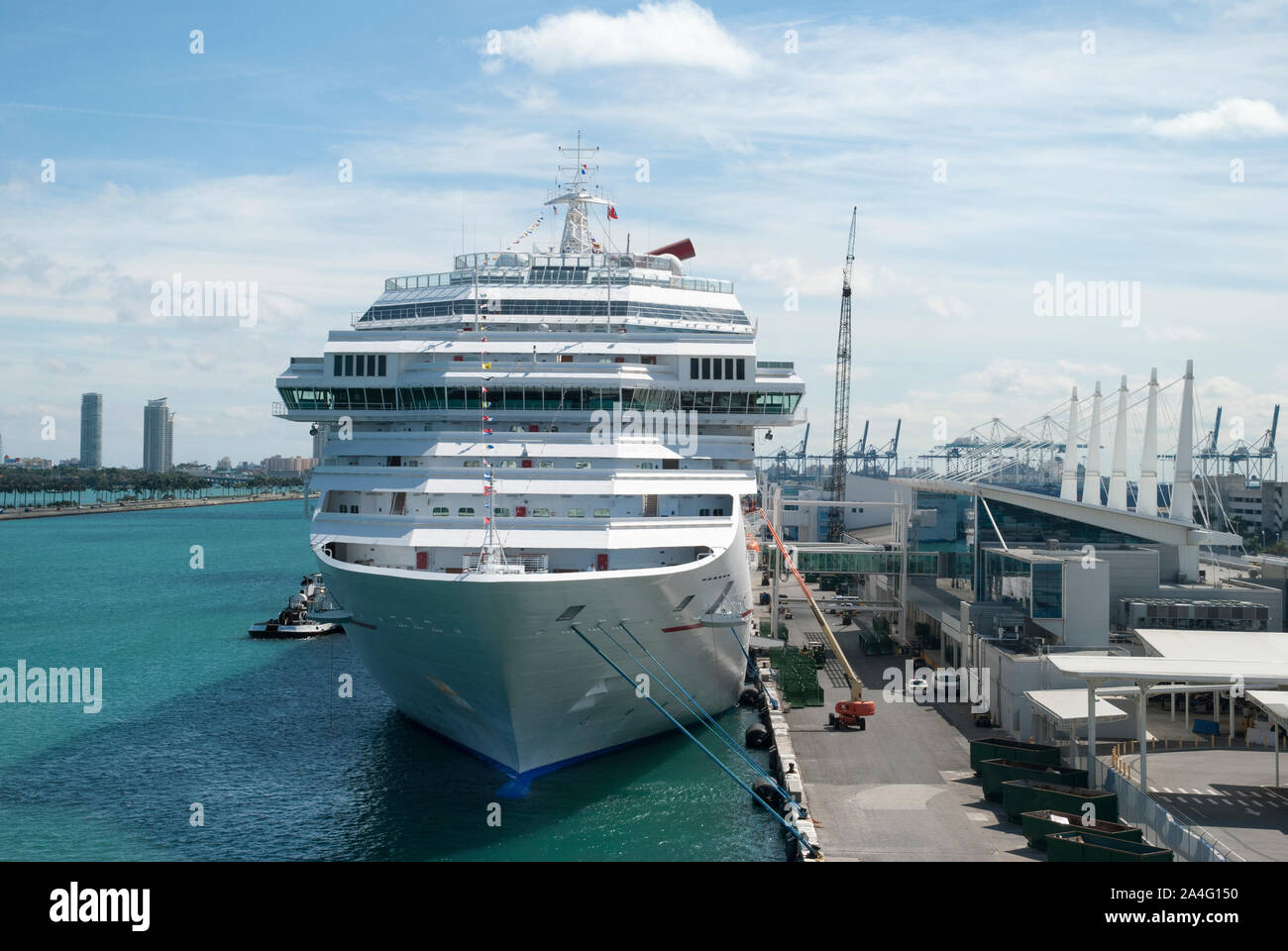 Cruise terminal main channel hi-res stock photography and images - Alamy