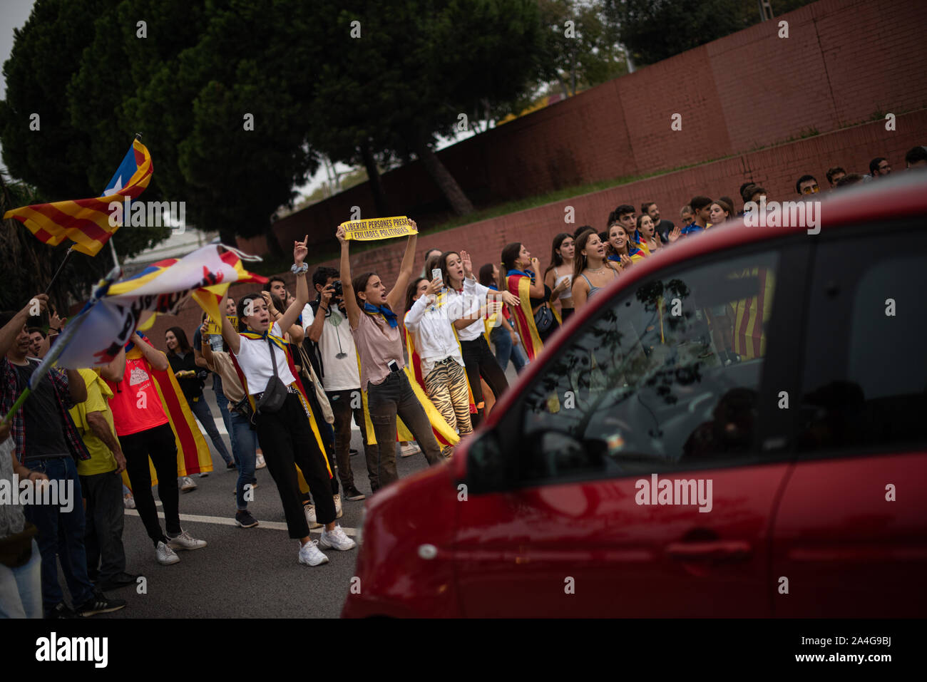 Demonstration Barcelona for catalan independence on de first days of October, before de sentence of Spain tribunals about de prisoners Stock Photo