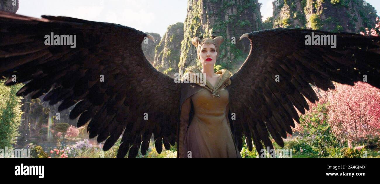MALEFICENT MISTRESS OF EVIL Angelina Jolie As Maleficent 2019 