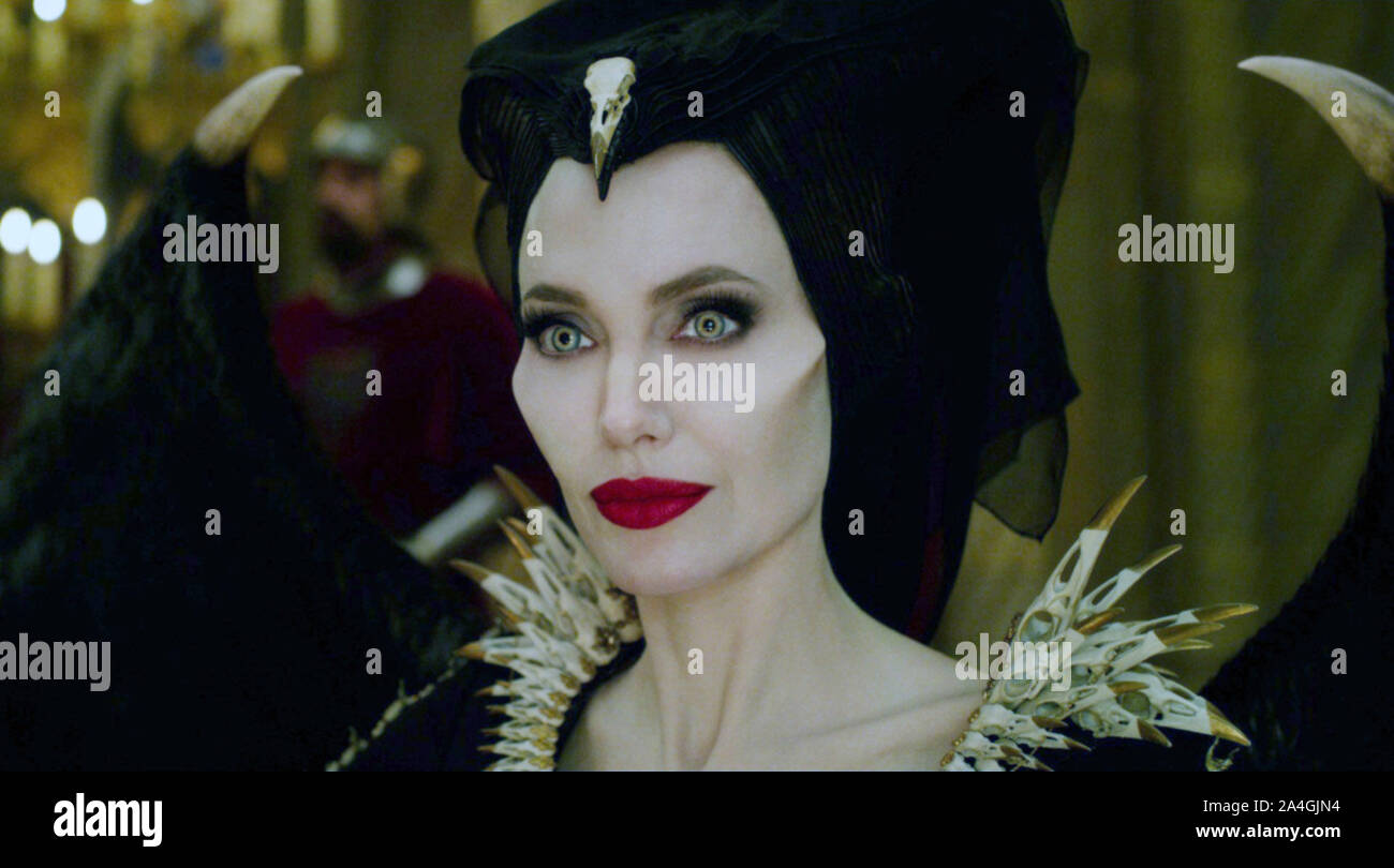 MALEFICENT MISTRESS OF EVIL Angelina Jolie As Maleficent 2019 
