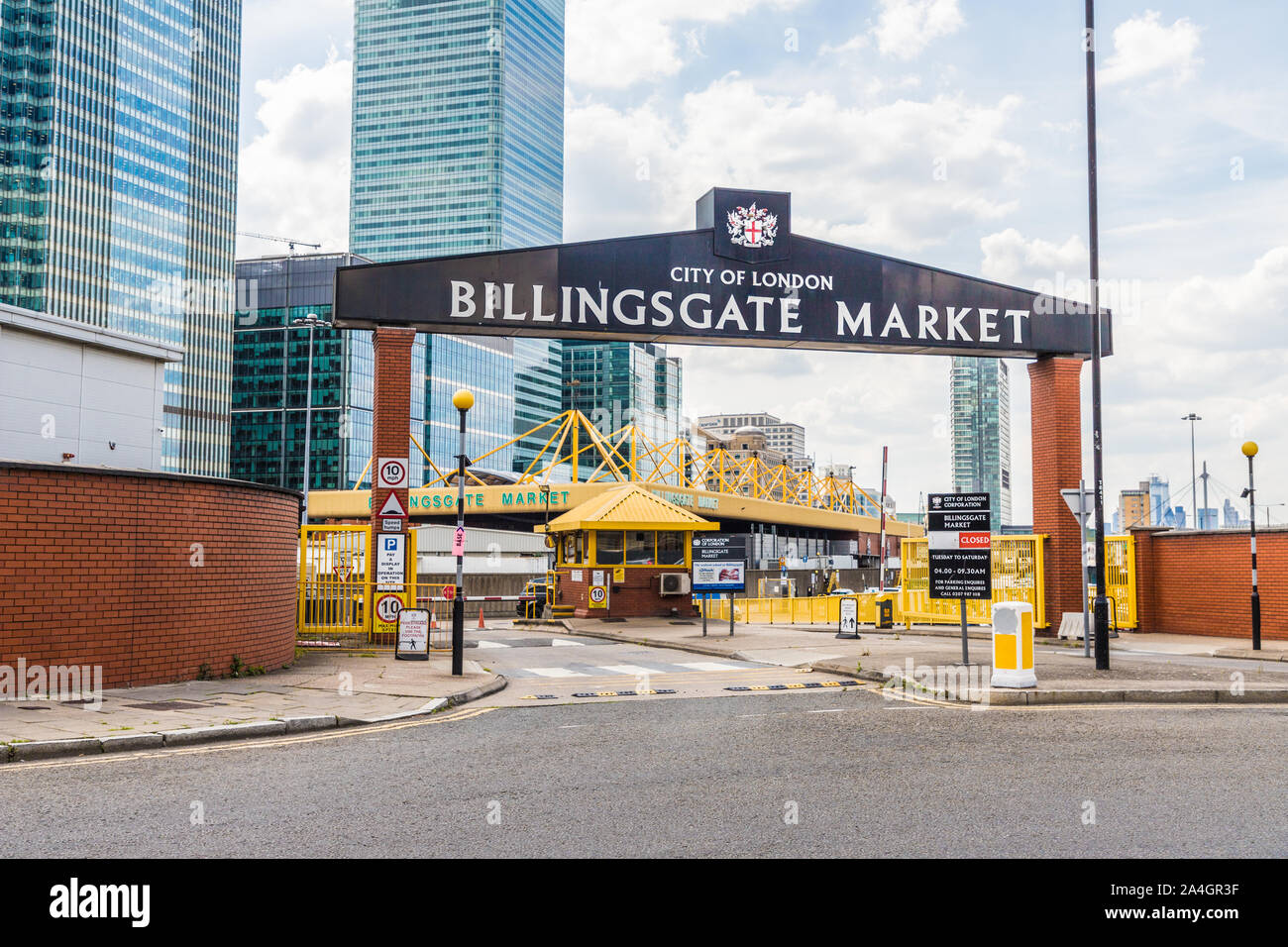 Canary Wharf in London Stock Photo Alamy