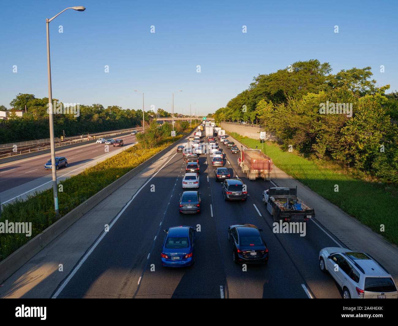 Heavy morning traffic in the outbound from Chicago lanes of the