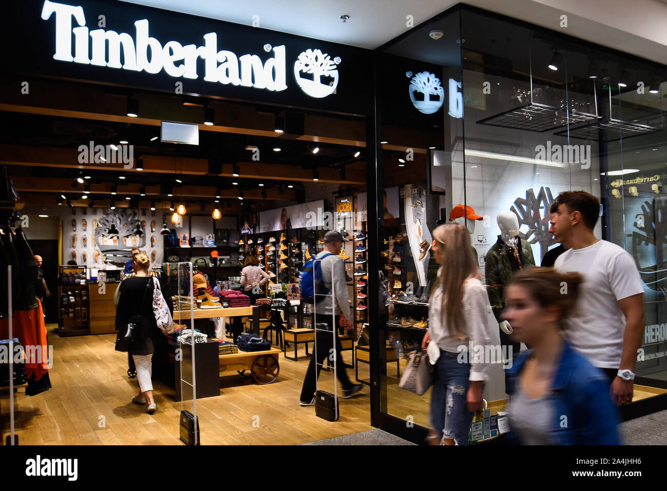 Krakow, Poland. 14th Oct, 2019. People walk past an American retail shop  Timberland. Credit: Omar Marques/SOPA Images/ZUMA Wire/Alamy Live News  Stock Photo - Alamy