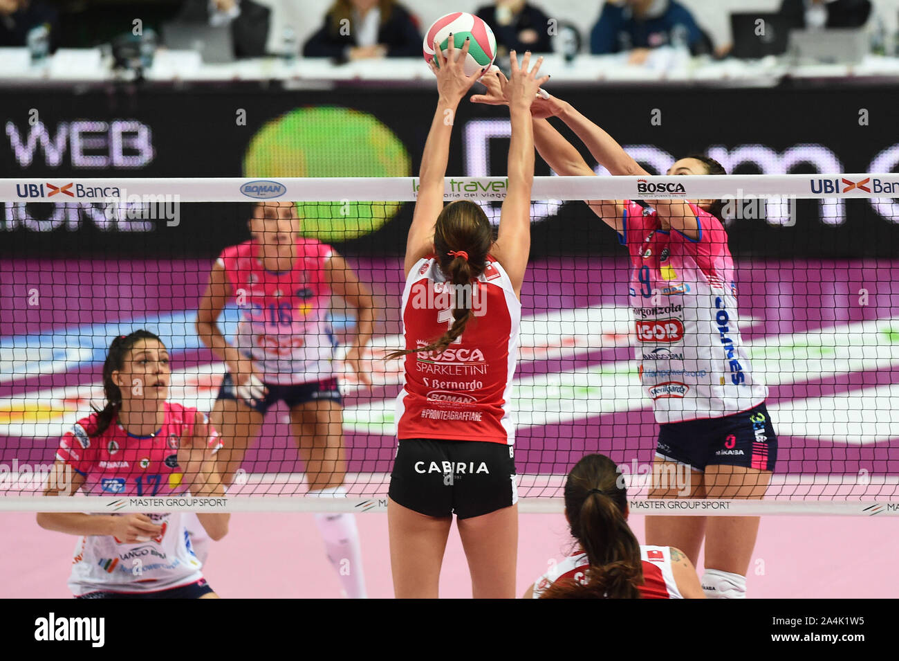 Carlotta Cambi , Bosca Cuneo), Chiara Di Iulio , Igor Gorgonzola Novara,  during Bosca S.Bernardo Cuneo vs Igor Gorgonzola Novara, Cuneo, Italy, 13 Oc Stock Photo