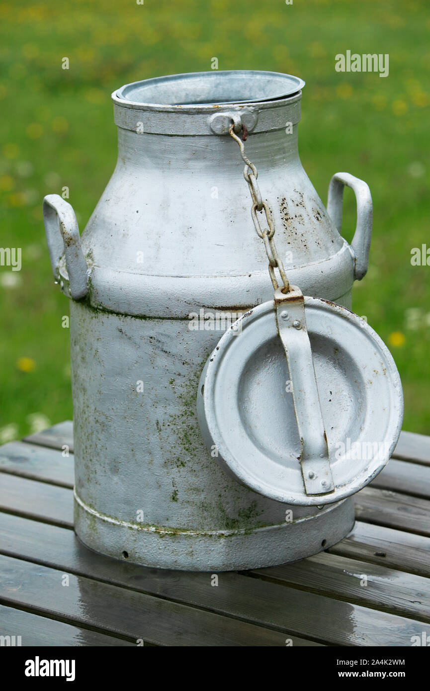 Milk churns / milk pails Stock Photo Alamy