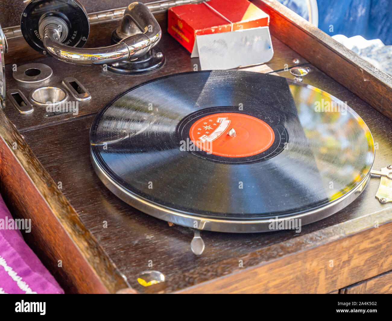Old vintage turntable with a vinyl record Stock Photo Alamy
