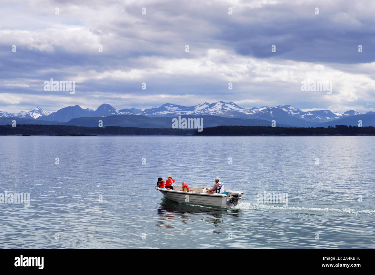 4 man rowing boat hi-res stock photography and images - Alamy