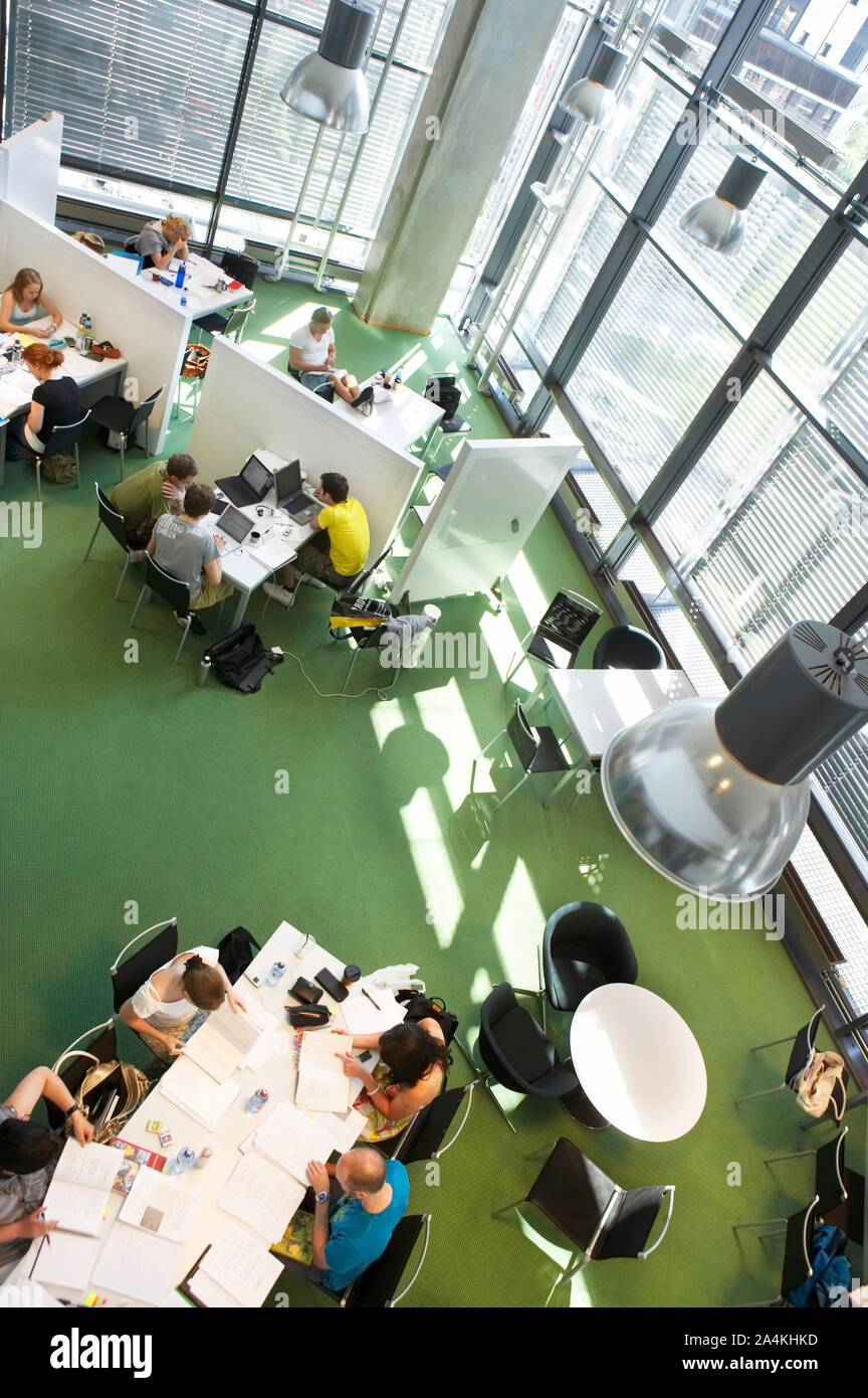 BI Norwegian School of Management, Nydalen in Oslo. Modern design