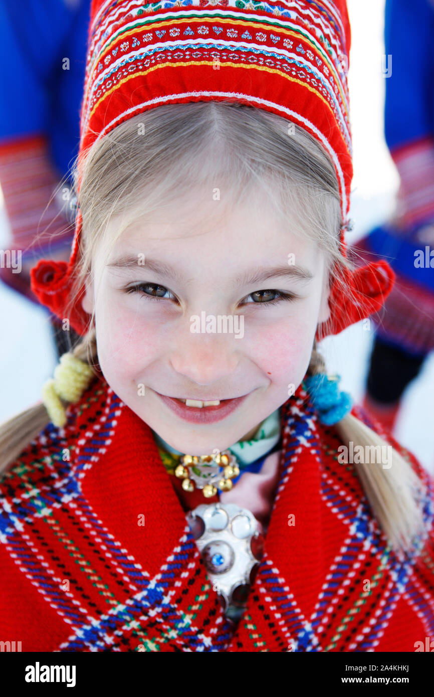 portrait-of-laplander-girl-lapp-lapps-laplander-laplanders-lapplander-lapplanders-sami-same-in-kautokeino-lapland-lappland-2A4KHKJ.jpg