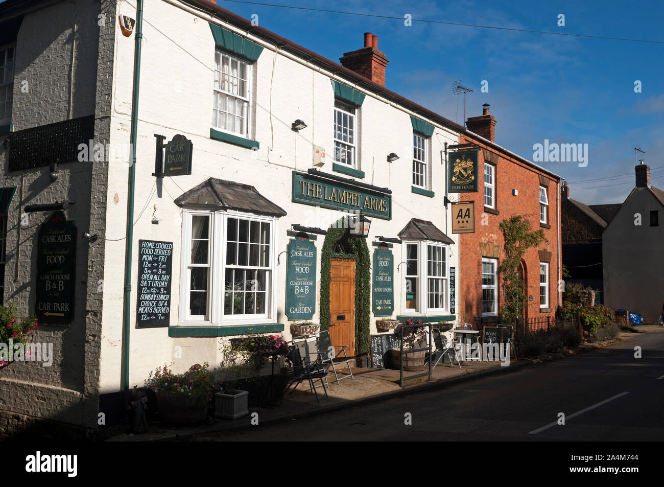 The Lampet Arms Pub, Tadmarton, Oxfordshire, England, Uk Stock Photo 