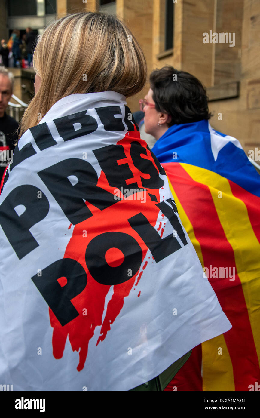 Glasgow, Scotland, UK. 14th October 2019: People protesting against the sentences of the Catalan political prisoners in Spain. Stock Photo