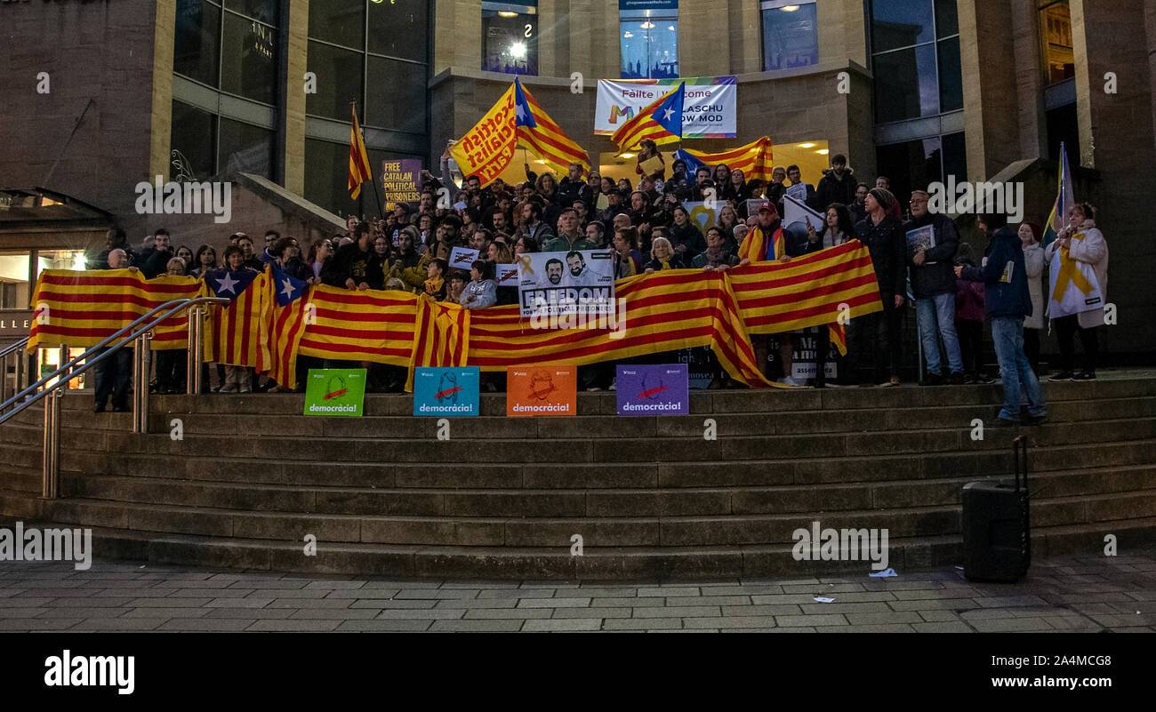 Glasgow, Scotland, UK. 14th October 2019: People protesting against the sentences of the Catalan political prisoners in Spain. Stock Photo