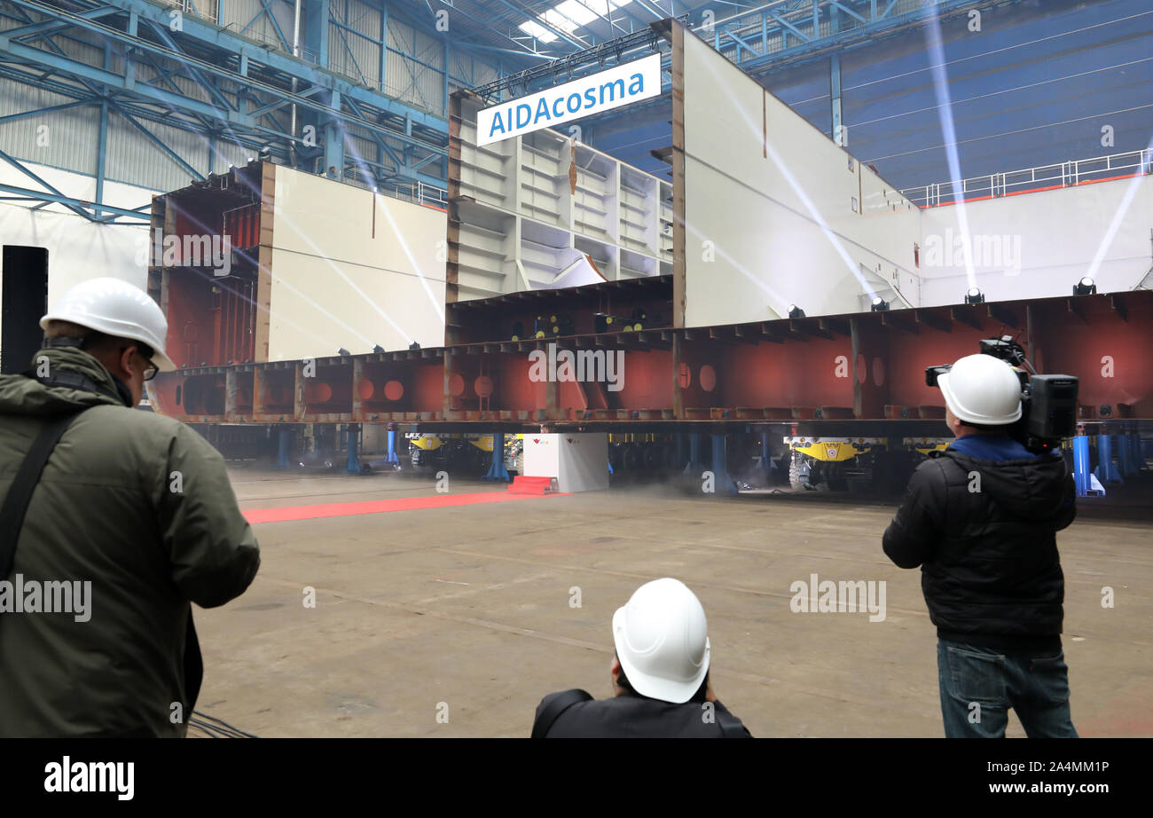 Rostock, Germany. 15th Oct, 2019. The Neptun shipyard in Warnemünde
