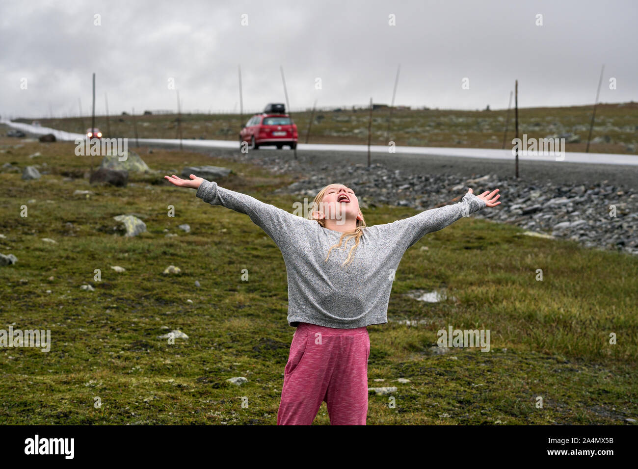 Girls arms up hi-res stock photography and images - Alamy