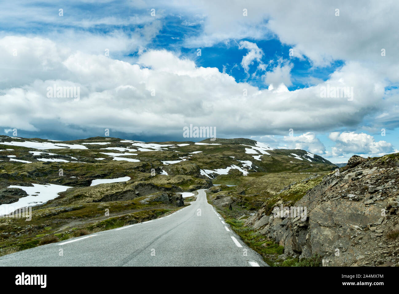 Clear day view rural road hi-res stock photography and images - Alamy