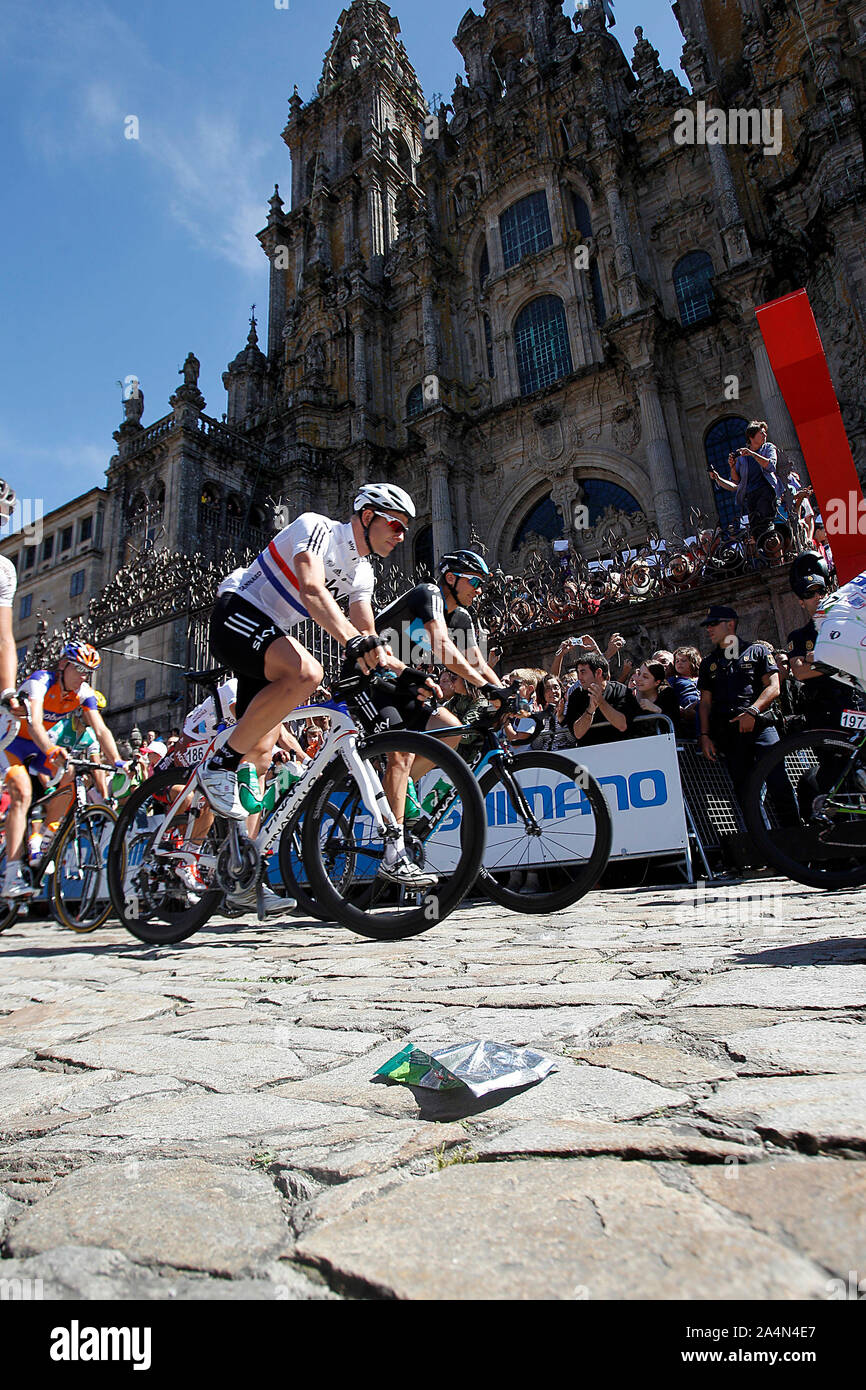 Ian Stannard passes by the front of the Obradoiro of the Cathedral of Santiago de Compostela before the stage of La Vuelta 2012 between Santiago de Co Stock Photo