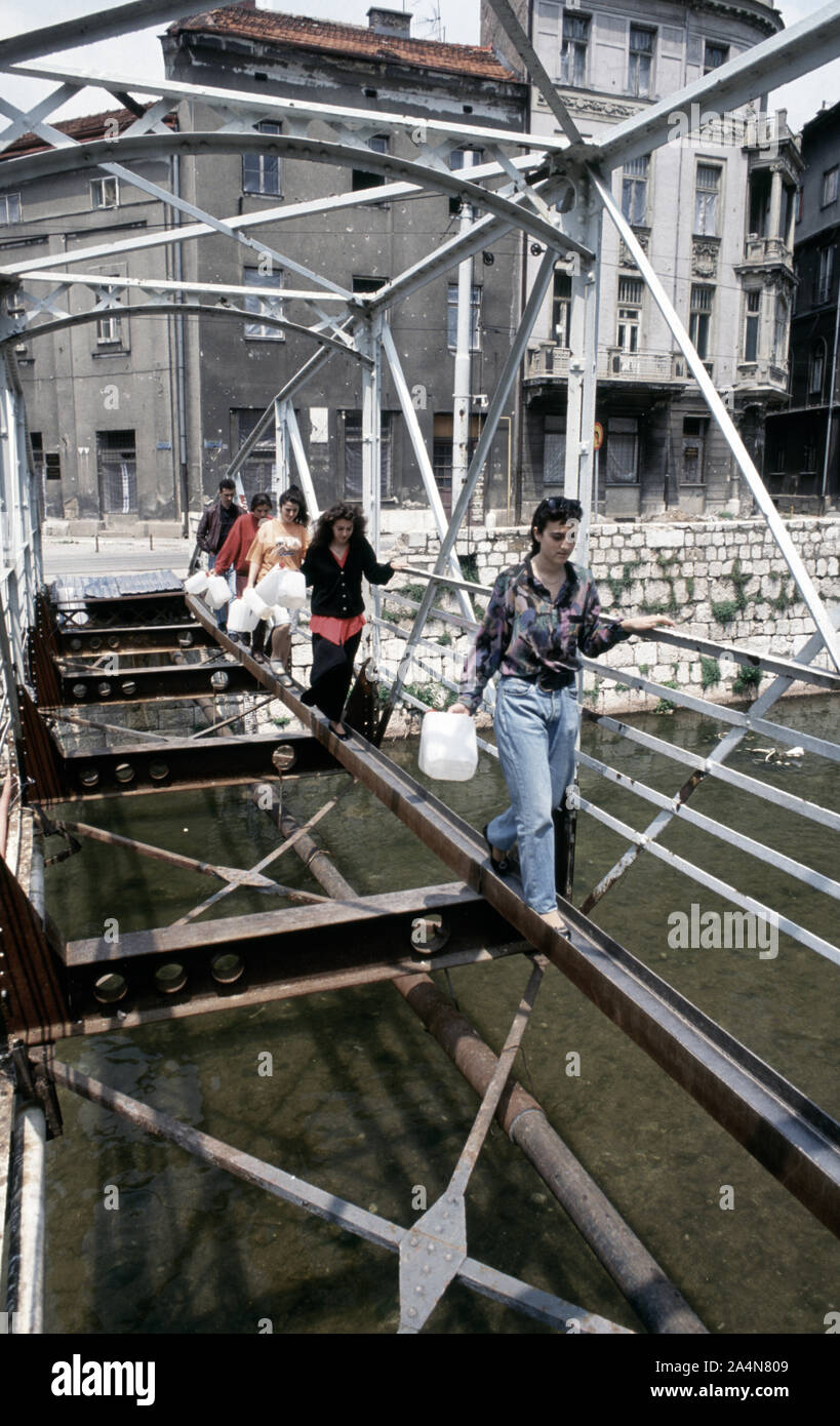 5th June 1993 During The Siege Of Sarajevo Bosnian Muslims Carefully 