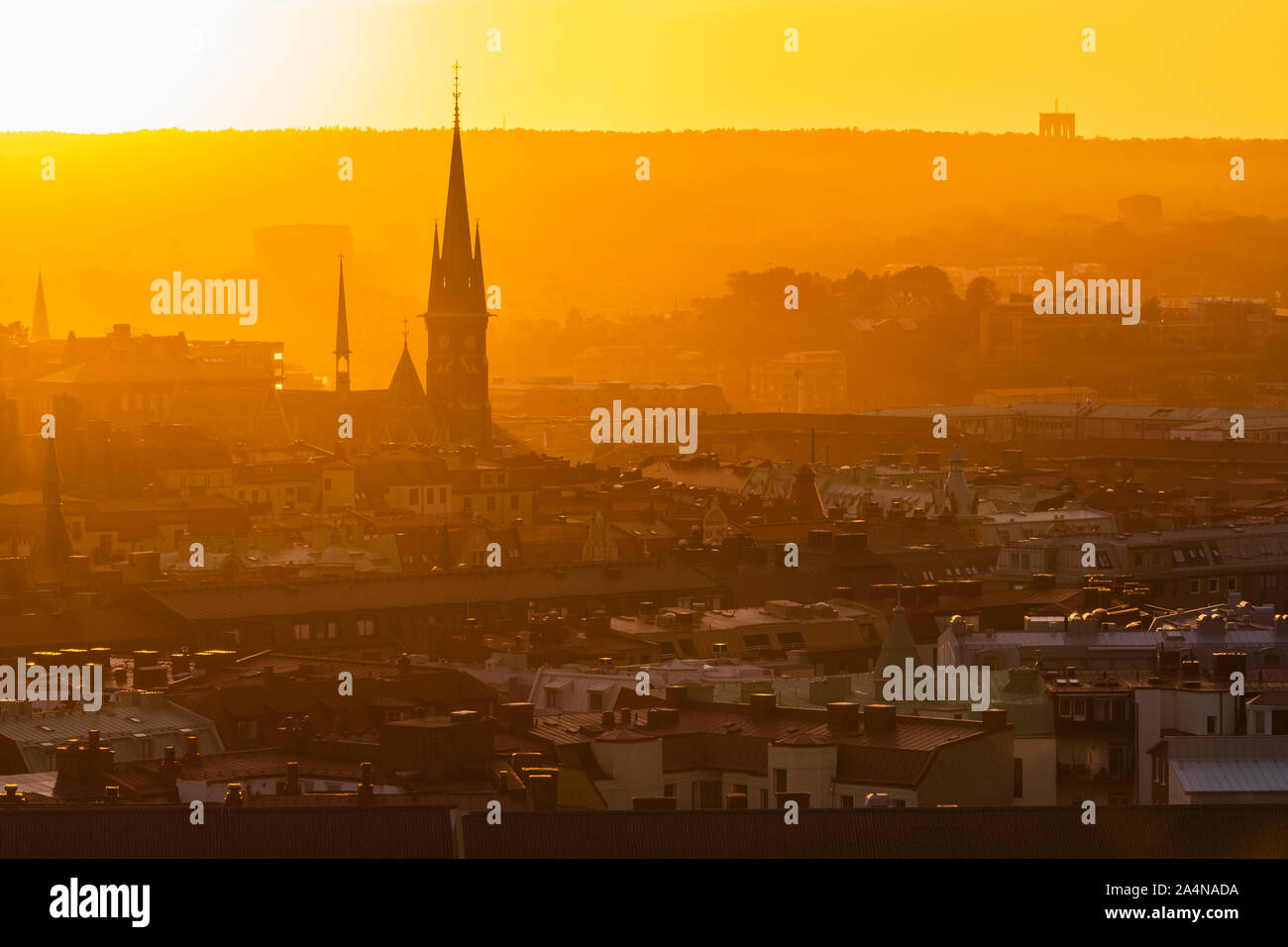 Atmospheric cityscape hi-res stock photography and images - Alamy