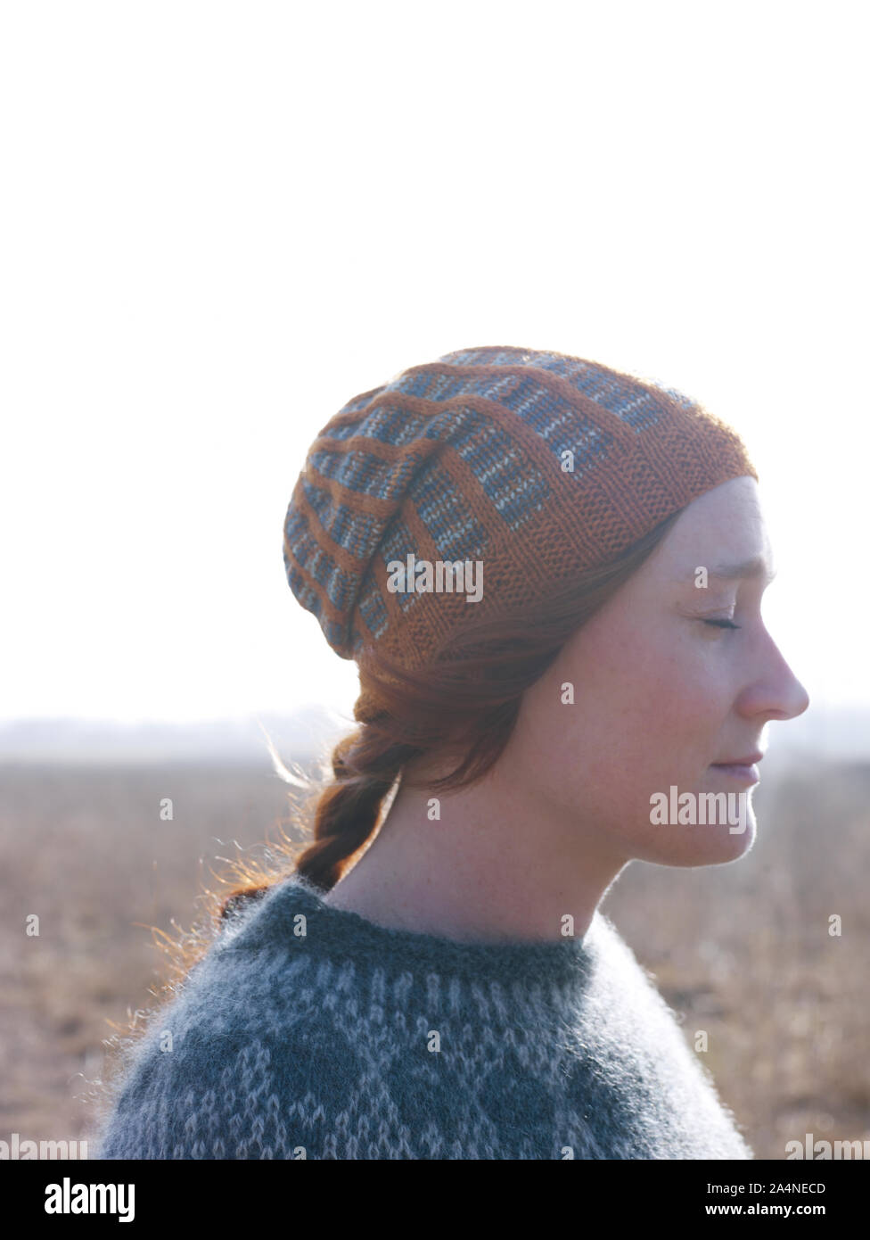 Woman wearing wooly hat hires stock photography and images Alamy