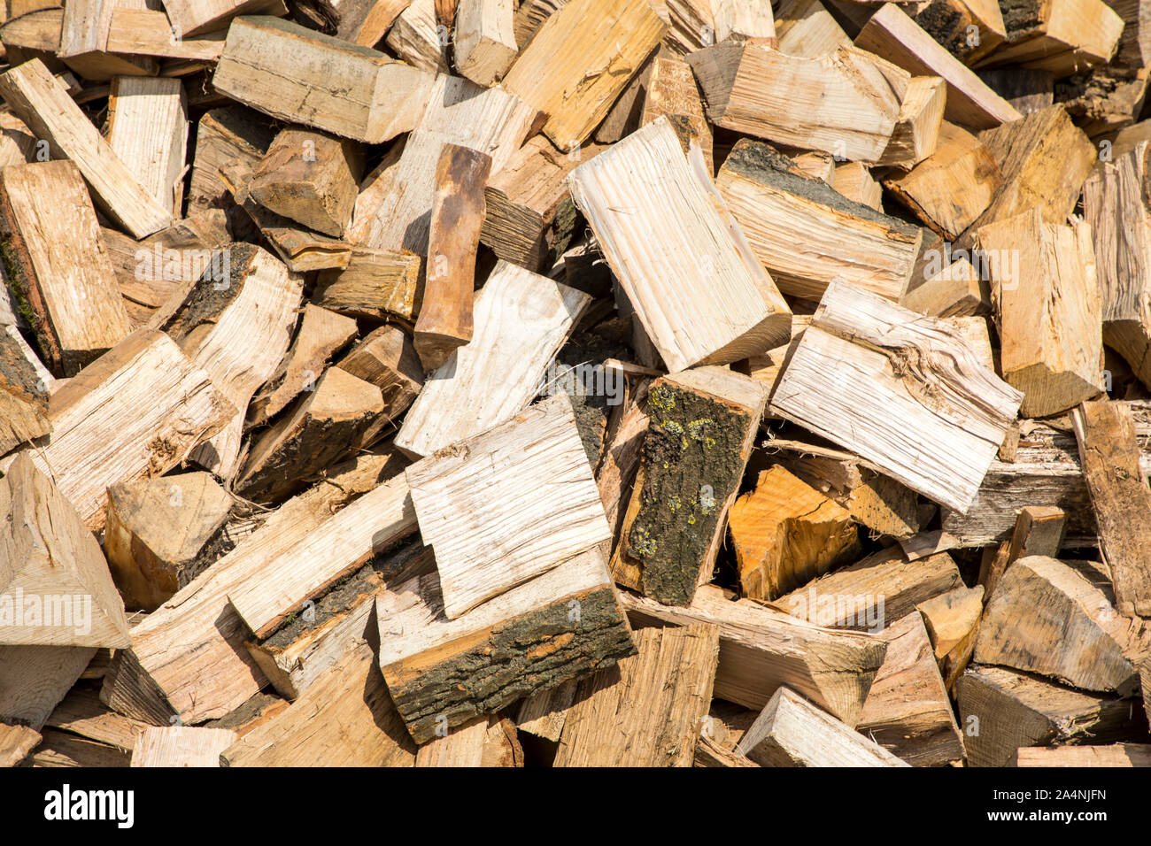 Wood chips, wood chippings, from waste wood Stock Photo Alamy
