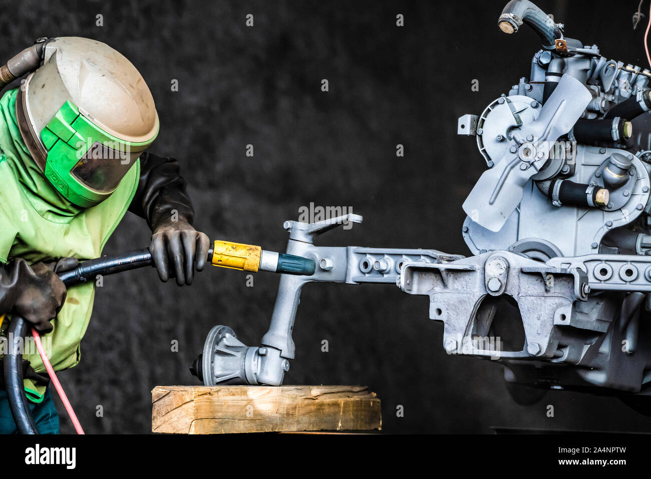 Sandblasting machine hires stock photography and images Alamy