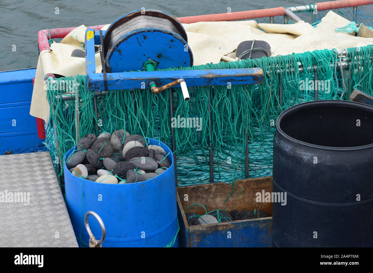 Artisanal deep-set handline fishing vessels and fishing gear at