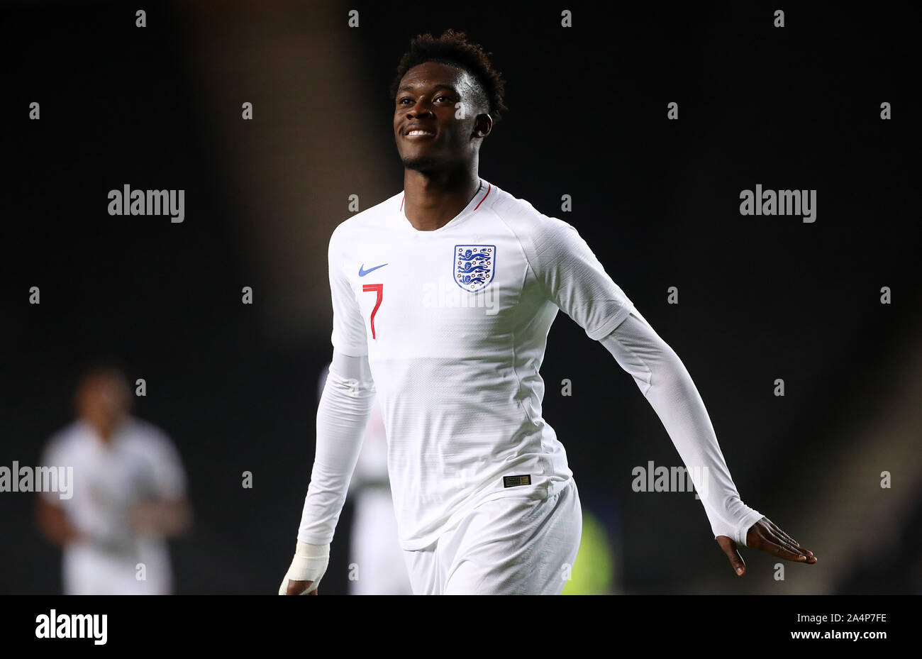 England's Callum Hudson-Odoi celebrates scoring his side's fourth goal of the game with team-mate Phil Foden during the UEFA Euro 2021 Under-21 Qualifying Group 3 match at Stadium MK, Milton Keynes. Stock Photo