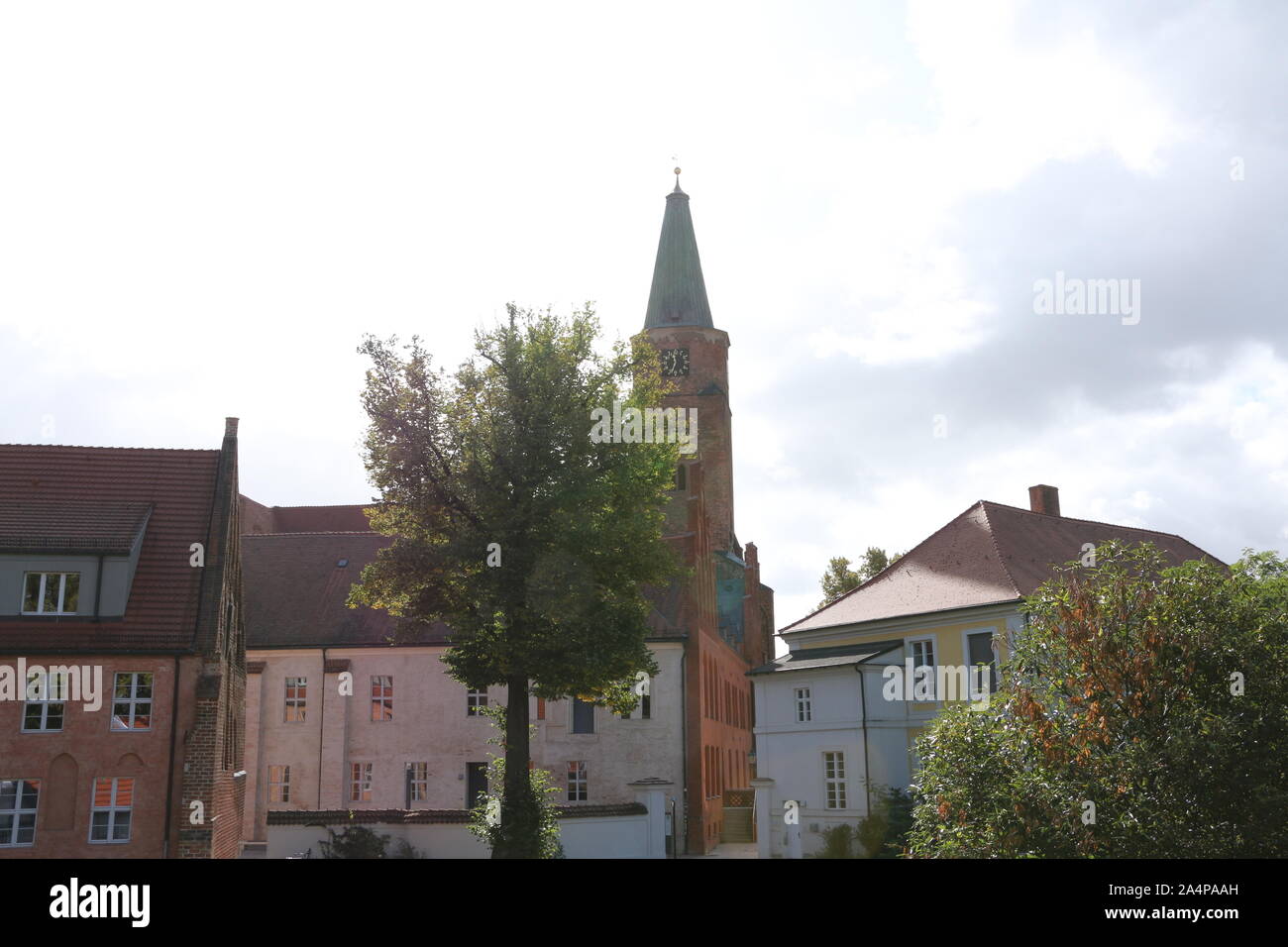 Blick auf den Dom St. Peter und Paul auf der Dominsel der Stadt Brandenburg an der Havel in Ostdeutschland Stock Photo