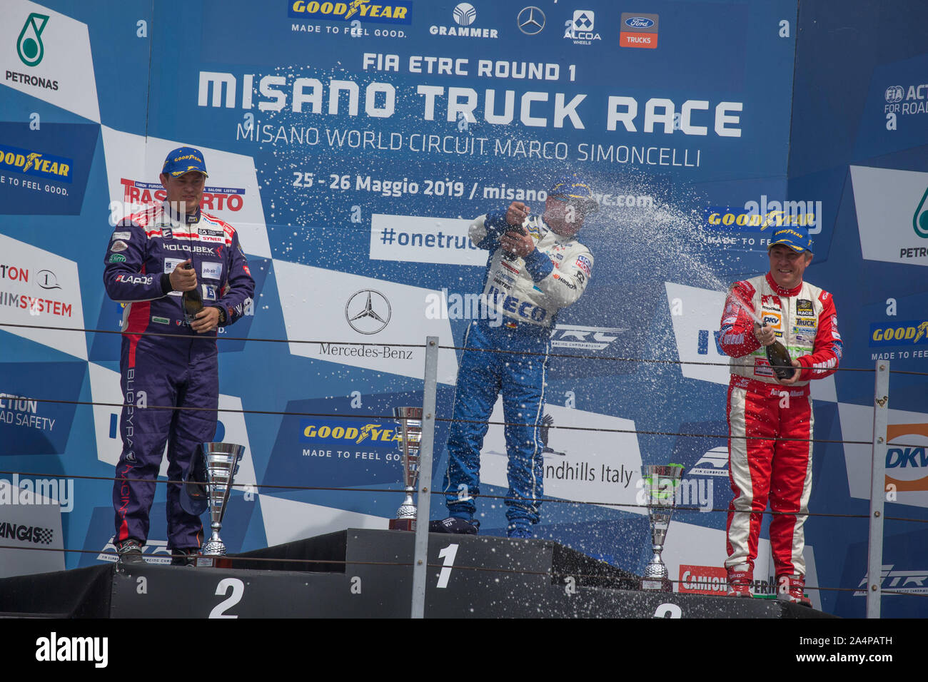 Truck challenge hi-res stock photography and images - Page 5 - Alamy