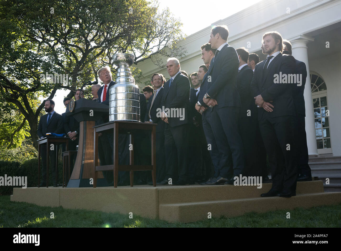 DVIDS - Images - St. Louis Blues Stanley Cup Meets U.S. Navy Blue Angels  [Image 2 of 7]