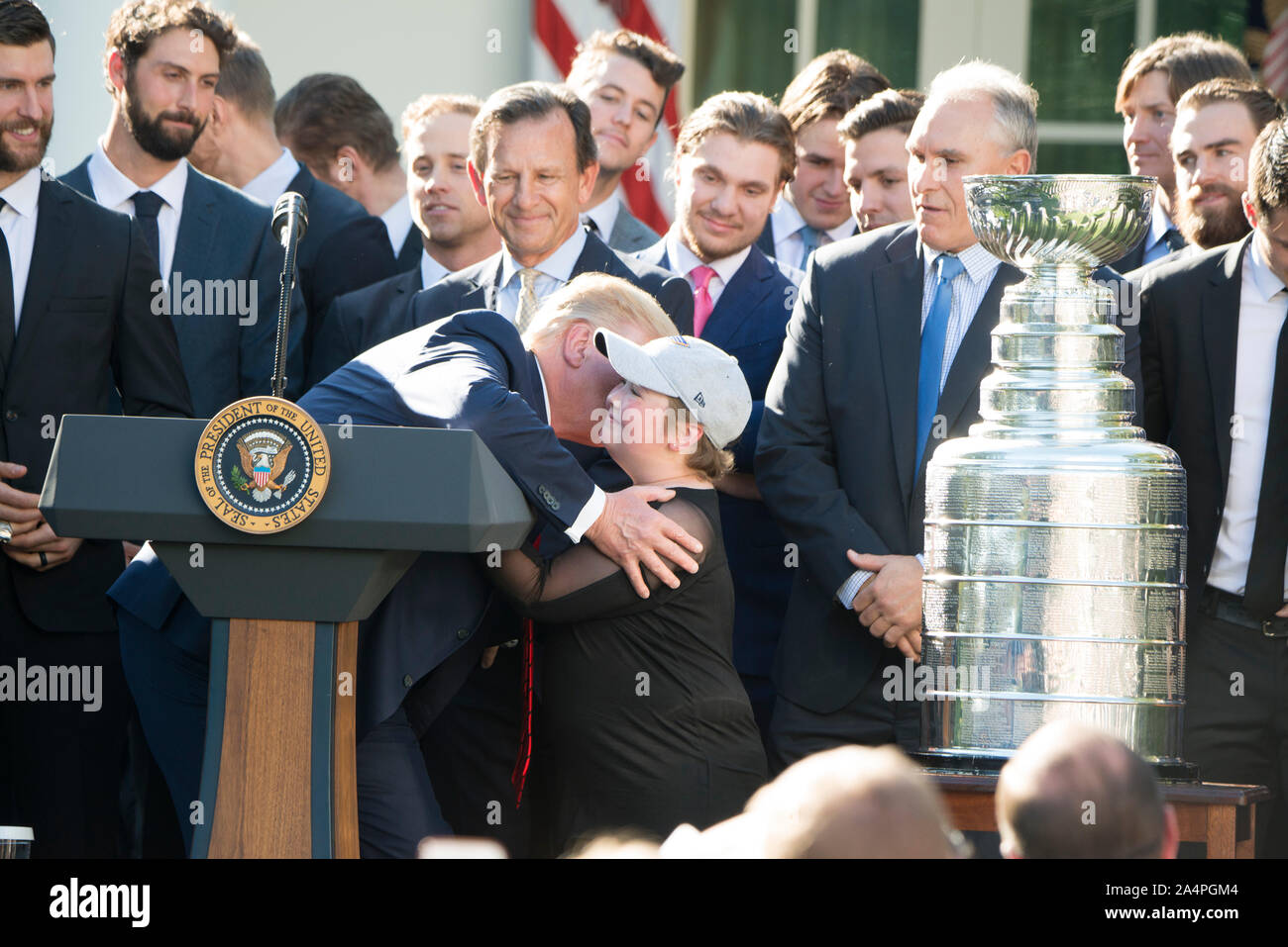 https://c8.alamy.com/comp/2A4PGM4/president-donald-j-trump-welcomes-the-stanley-cup-champions-st-louis-blues-to-the-white-house-during-a-ceremony-in-the-white-house-rose-garden-2A4PGM4.jpg