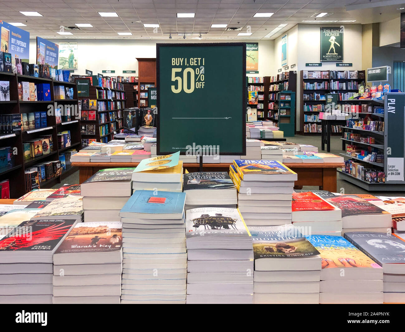 Books for sale with special offers on a book stand at the book store in San  Diego, Usa. October, 10th, 2019 Stock Photo - Alamy