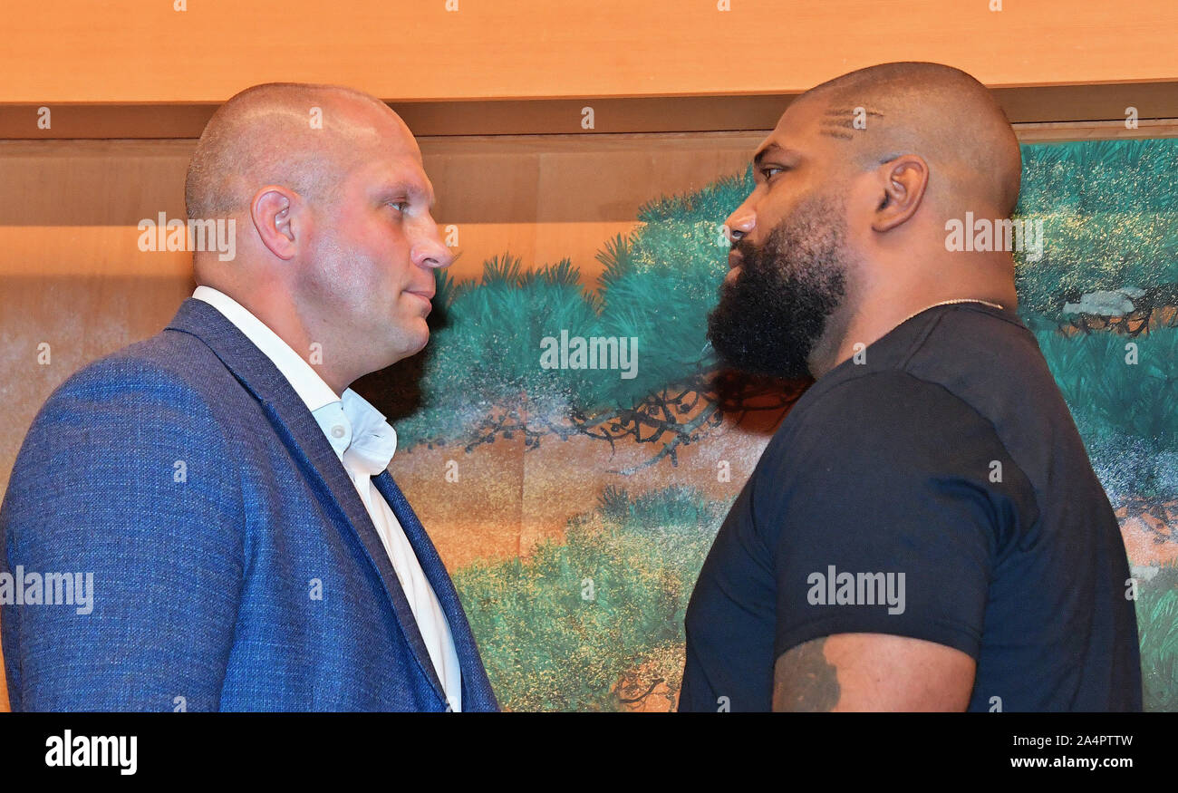 Mixed martial arts fighters Fedor Emelianenko and Quinton Jackson attend the Press Conference for Bellator and RIZIN match at the Meguro Gajoen Hotel in Tokyo, Japan on October 9, 2019. Stock Photo