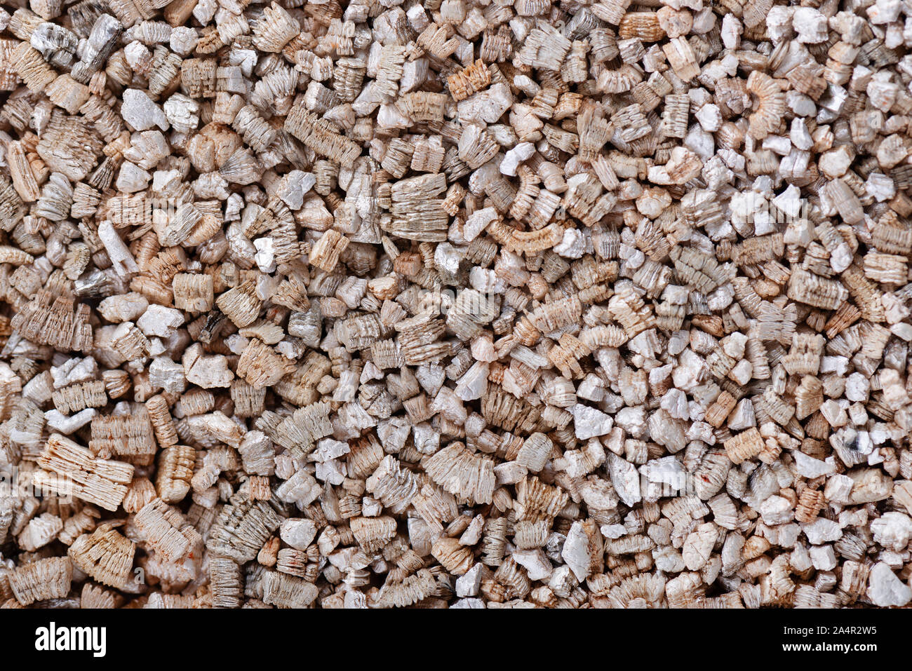 Vermiculite insulation hi-res stock photography and images - Alamy