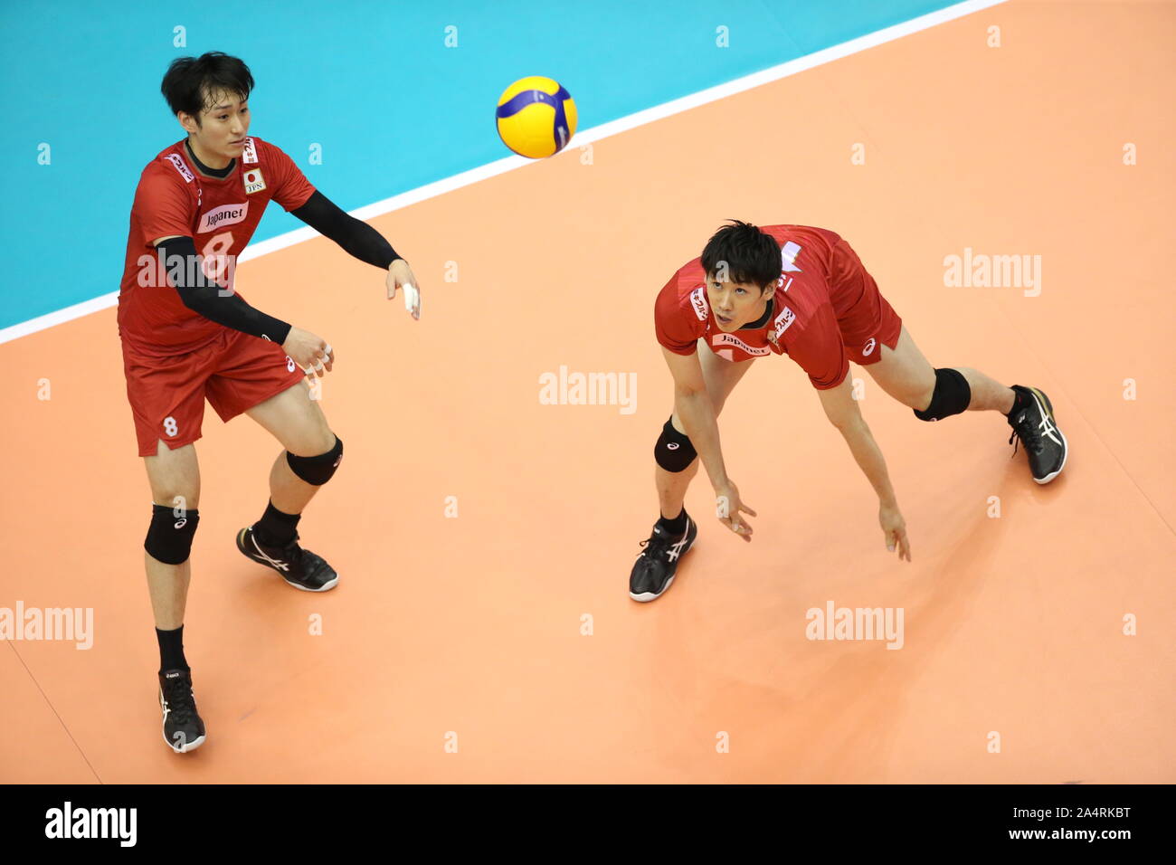 Hiroshima, Japan. 15th Oct, 2019. Masahiro Yanagida, left, and Yuki Ishikawa of Japan during the 2019 FIVB Volleyball Men's World Cup Third Round match between Japan and Canada at Hiroshima Green Arena in Hiroshima, Japan, October 15, 2019. Credit: Kiyoshi Sakamoto/AFLO/Alamy Live News Stock Photo