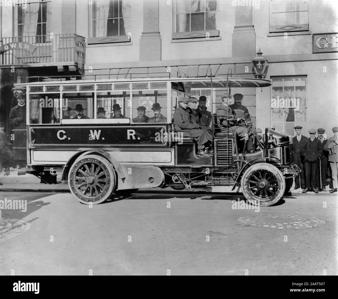 1905 Wolseley bus Stock Photo Alamy