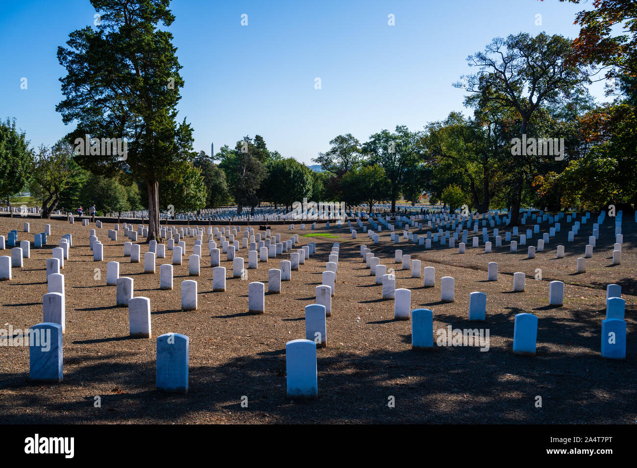 Row of headstones hi-res stock photography and images - Alamy